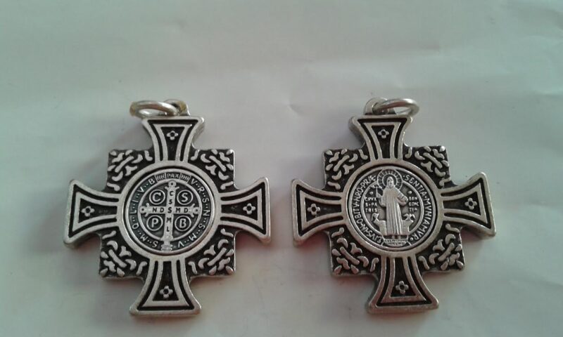 Cruz de S. Bento Metal